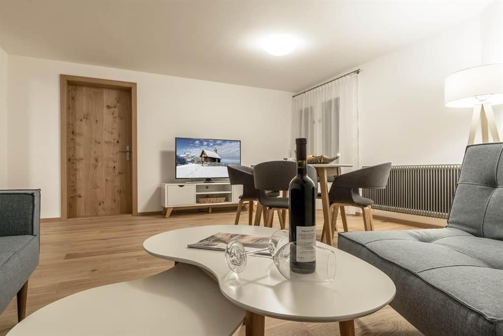 シュルンスHaus Kapellアパートメント エクステリア 写真