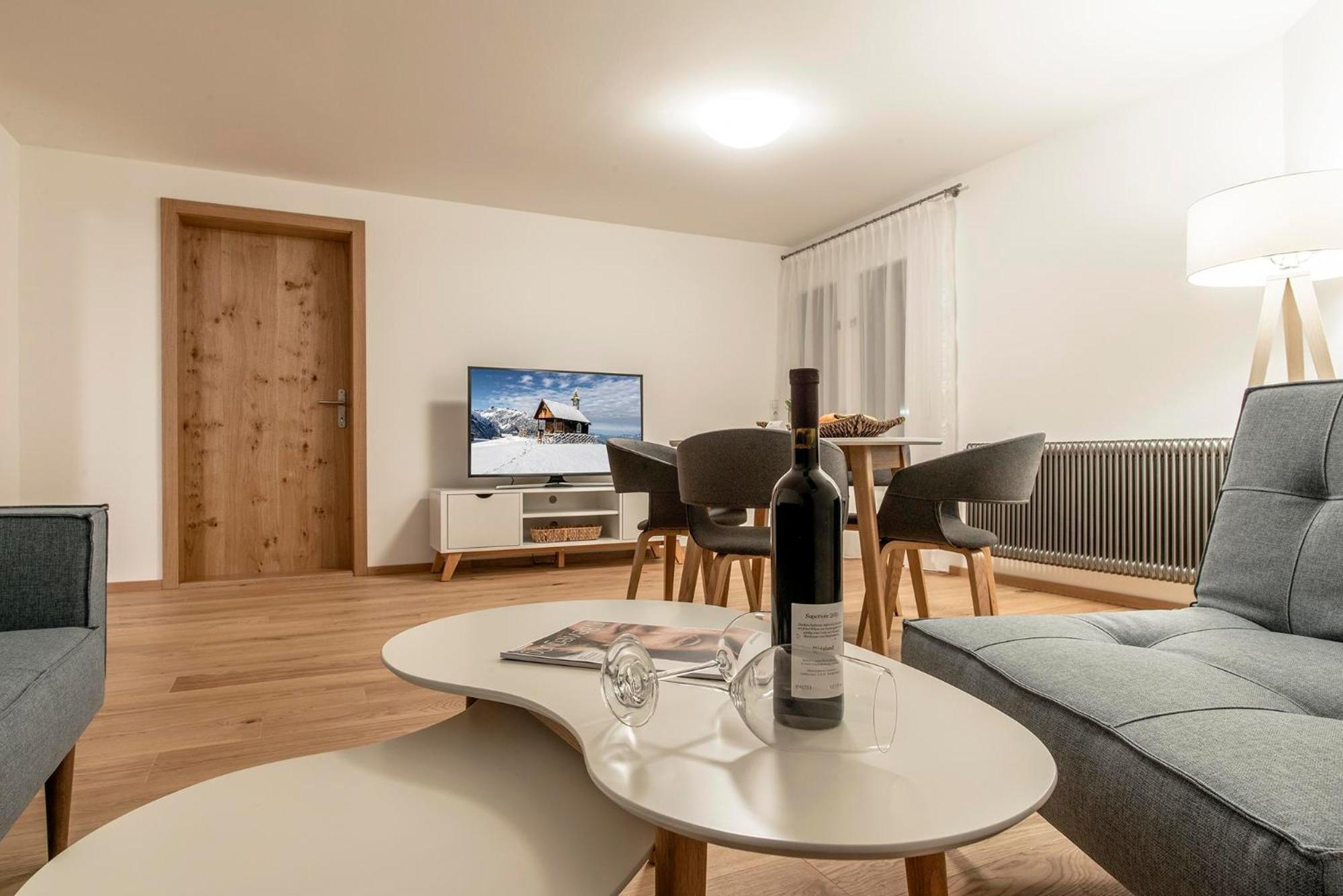 シュルンスHaus Kapellアパートメント エクステリア 写真